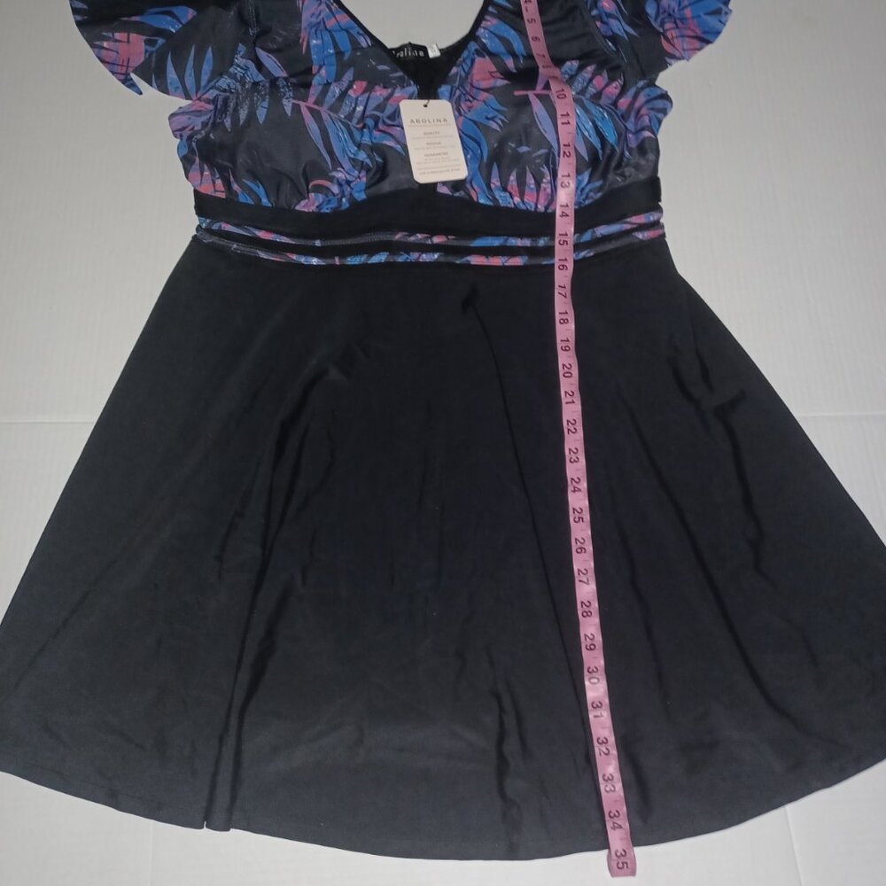 AROLINA TROPICAL LEAF PRINT SWIM DRESS - Picture 3 of 12